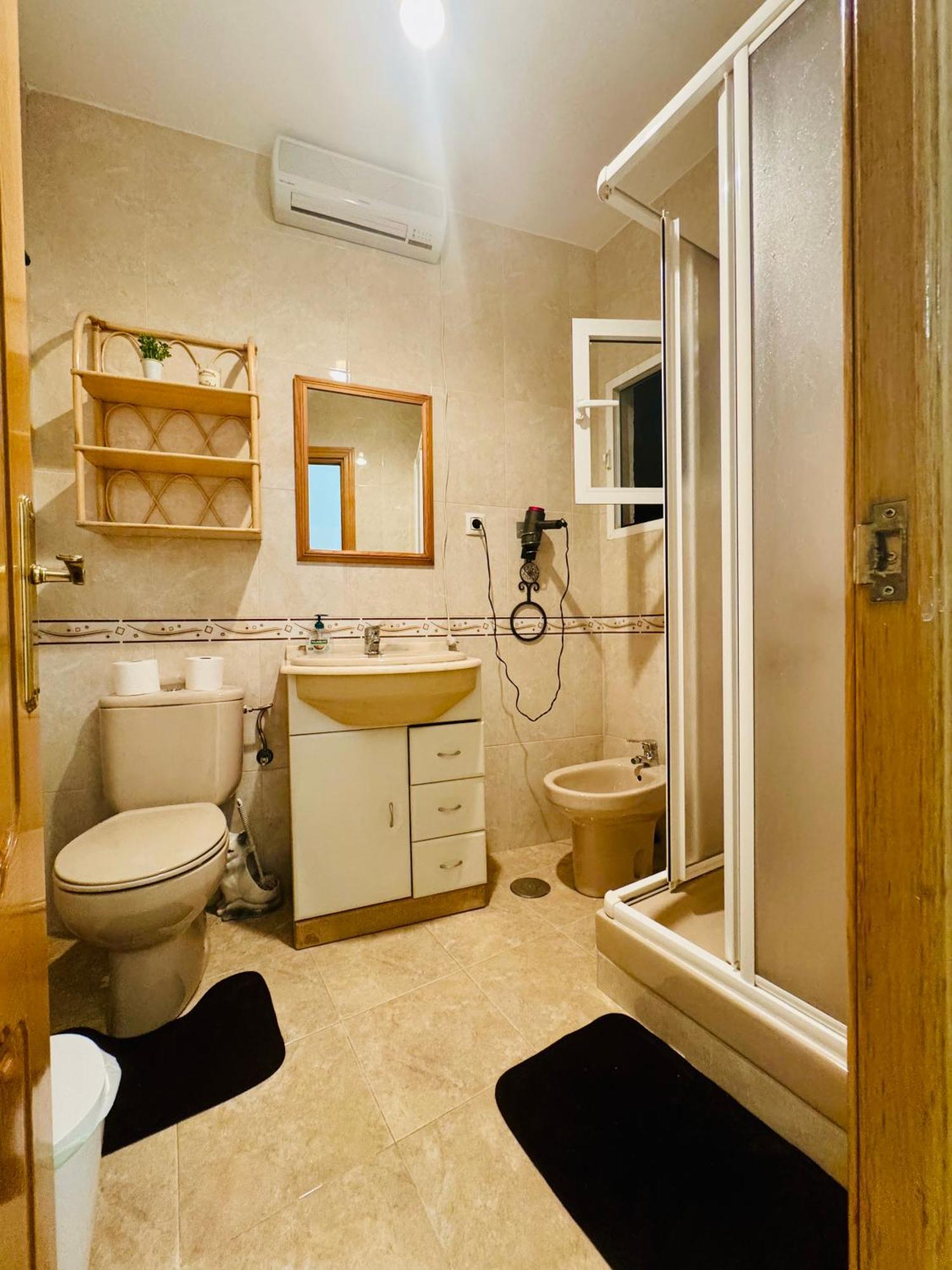 Apartmán Pisos Baraja Gl Madrid Exteriér fotografie