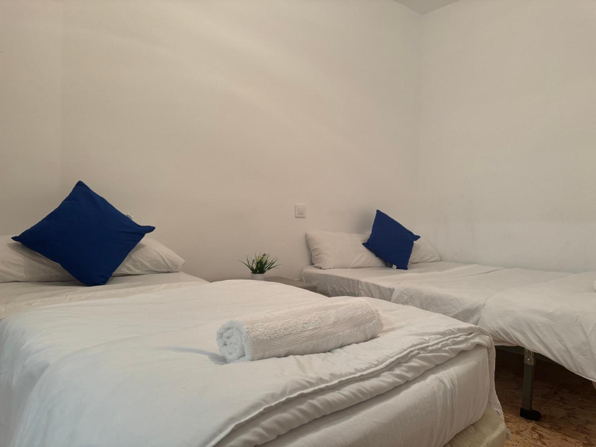 Apartmán Pisos Baraja Gl Madrid Exteriér fotografie